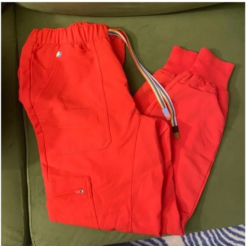 Figs Pride Hibiscus Scrub Pants XS/S